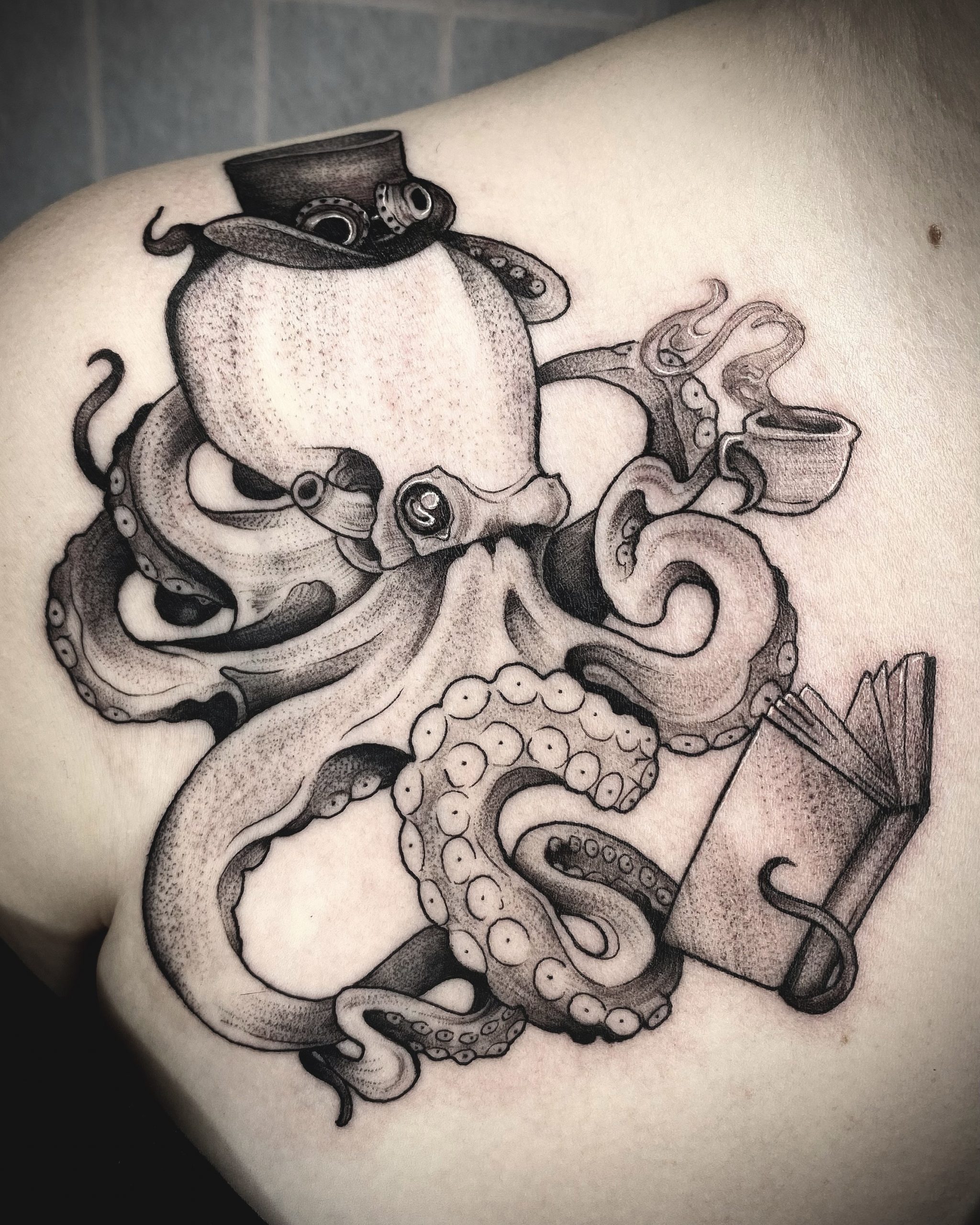 Contact – Chris Hold – Traditional Tattoos